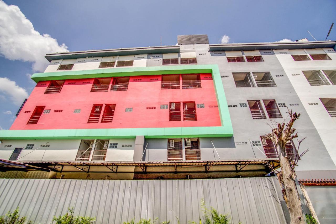 Hotel Pha Mansion à Chachoengsao Extérieur photo
