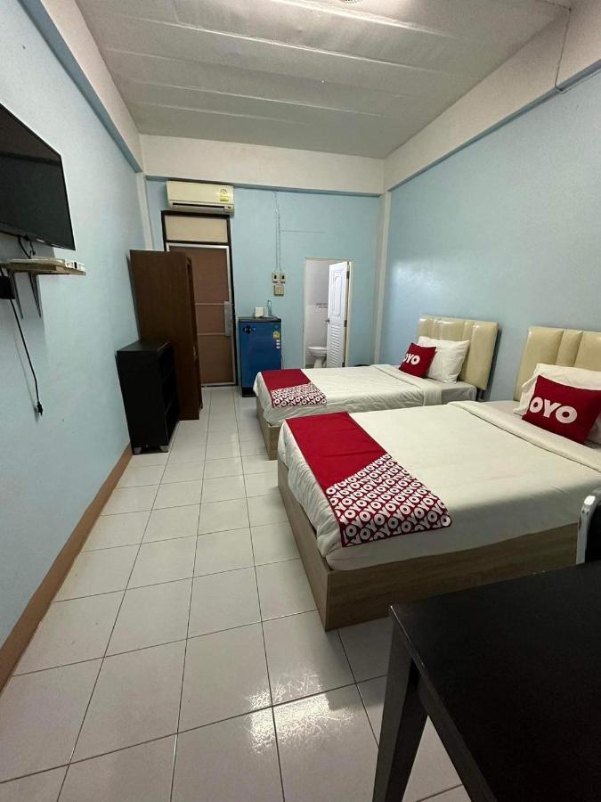 Hotel Pha Mansion à Chachoengsao Extérieur photo