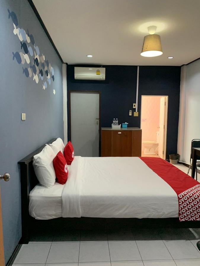 Hotel Pha Mansion à Chachoengsao Extérieur photo