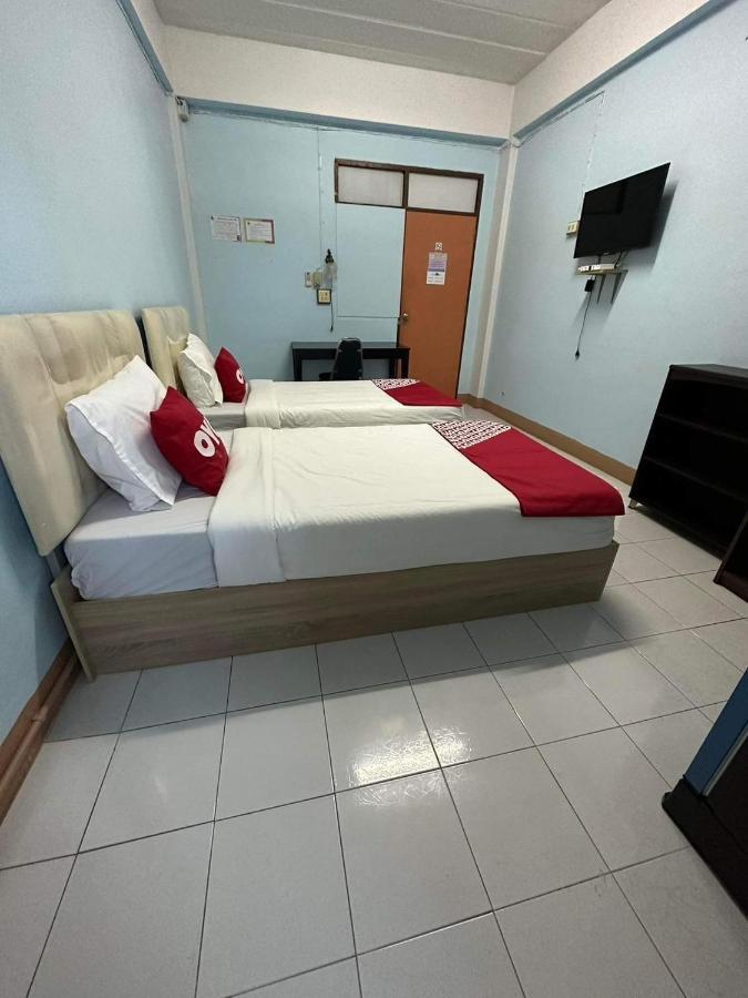 Hotel Pha Mansion à Chachoengsao Extérieur photo