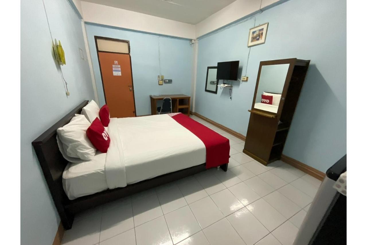 Hotel Pha Mansion à Chachoengsao Extérieur photo