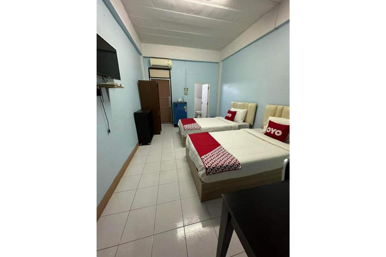 Hotel Pha Mansion à Chachoengsao Extérieur photo